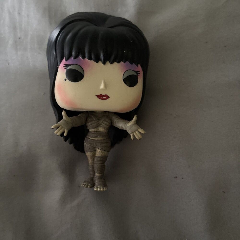 Funko Pop! Vinyl: Elvira, Mistress of the Dark  Elvira Hot Topic No Box